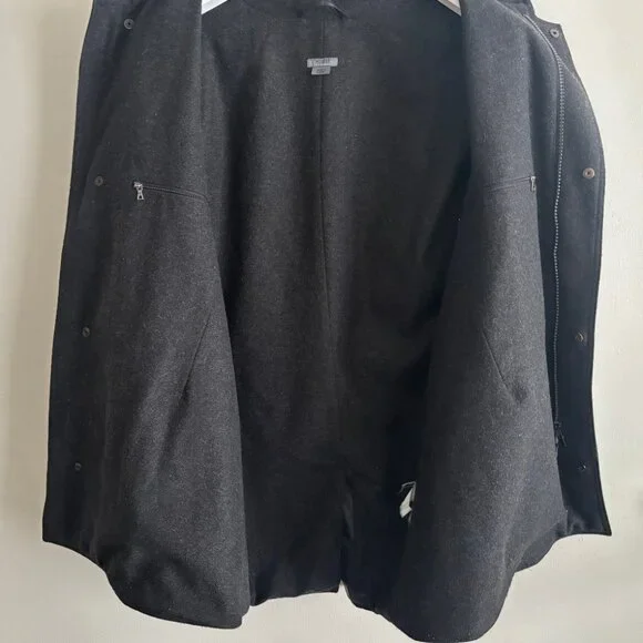 $600 M0851Hooded Waxed Cotton Zippered Black Jacket - Large - Picture 12 of 16